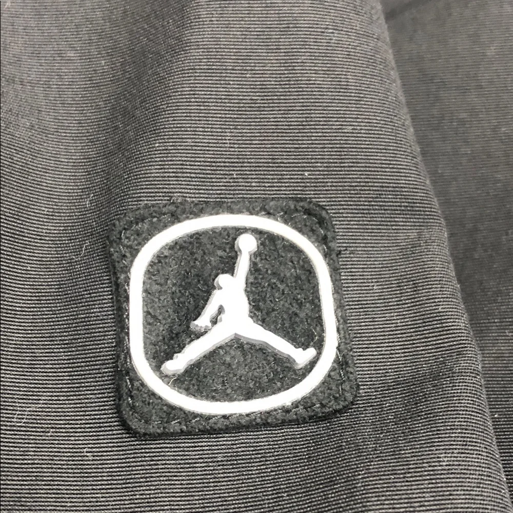 ⛹️♂️Jordan Men's Black Windbreaker Jacket - Picture 11 of 14